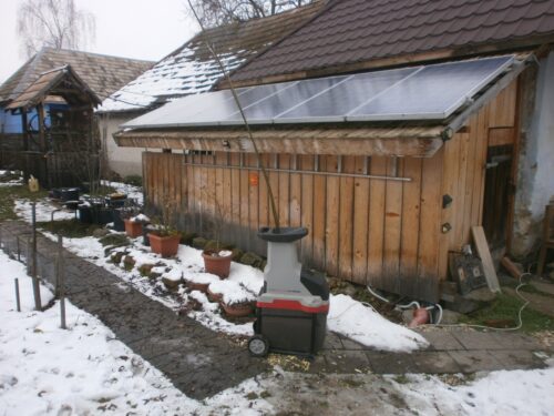 elektrický štiepkovač